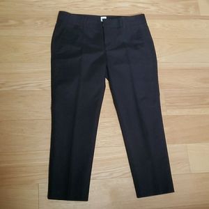 Women GAP 6P Slim cropped dresspants.- Black color